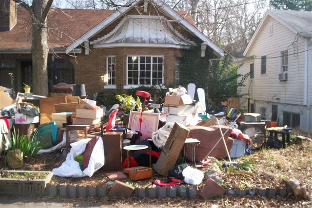 Learn how long you must keep a tenant’s abandoned property in your state.